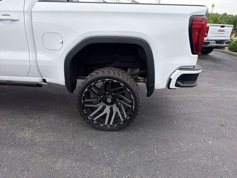 Used 2021 GMC Sierra 1500 AT4 w/ AT4 Premium Package AWD/4WD image 8
