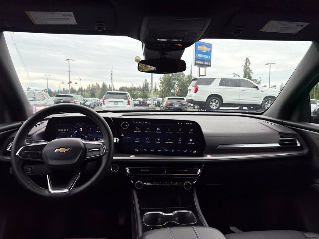 Used 2026 Chevrolet Traverse LT AWD/4WD image 15
