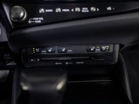 Used 2022 Lexus ES 300h w/ Premium Package FWD image 31