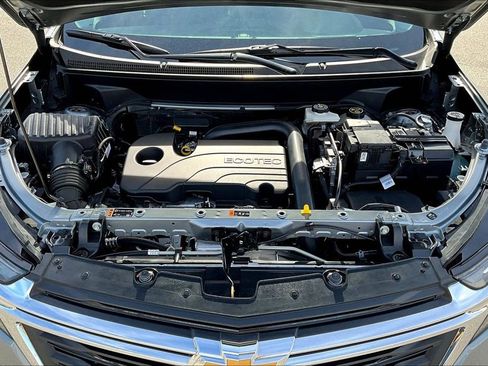 Used 2024 Chevrolet Equinox LT image 32