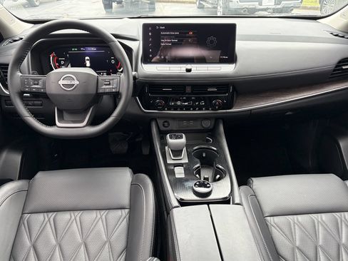 Certified 2026 Nissan Rogue Platinum w/ Platinum Premium Package AWD/4WD image 14