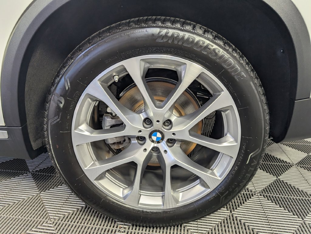 Used 2026 BMW X5 xDrive40i w/ Premium Package AWD/4WD image 12