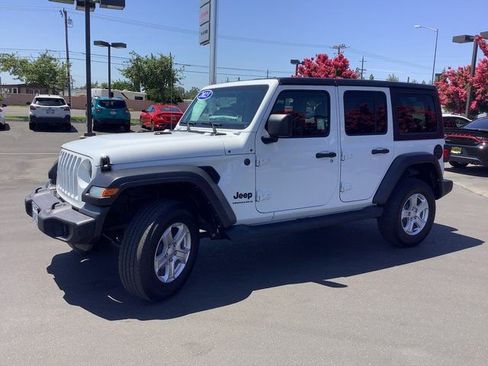 Used 2023 Jeep Wrangler Sport S image 5