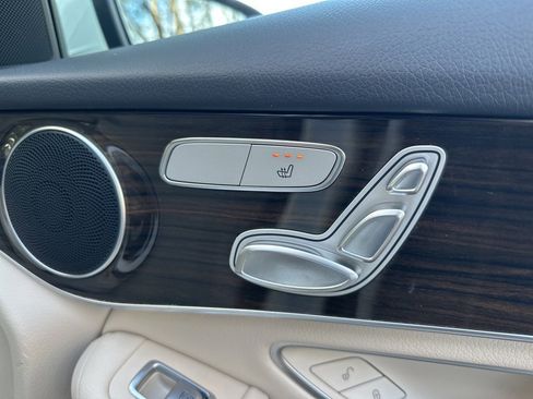 Used 2021 Mercedes-Benz GLC 300 image 18