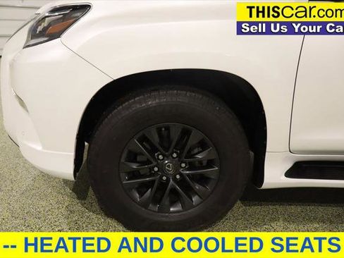 Used 2022 Lexus GX 460 Premium w/ Premium Package image 11