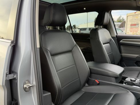 Used 2023 Volkswagen Atlas SEL image 22