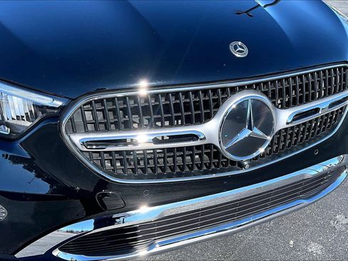 Used 2025 Mercedes-Benz GLC 300 4MATIC image 30