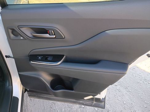 Used 2024 Toyota Crown Platinum image 12