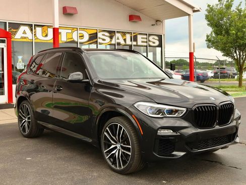 Used 2019 BMW X5 xDrive40i w/ M Sport Package AWD/4WD image 4