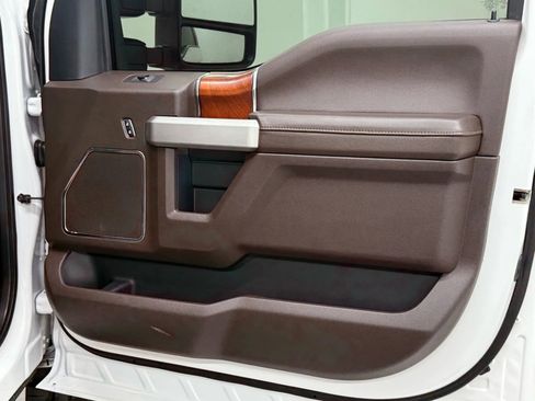 Used 2019 Ford F250 King Ranch w/ King Ranch Ultimate Package image 18