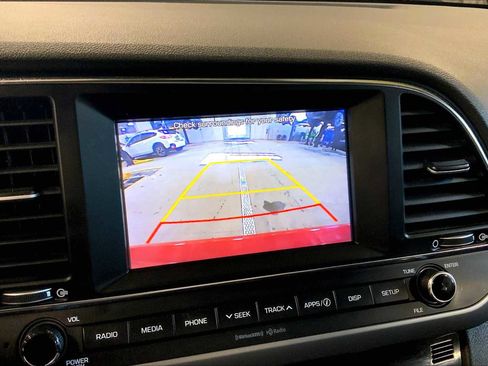 Used 2017 Hyundai Elantra Value Edition image 28