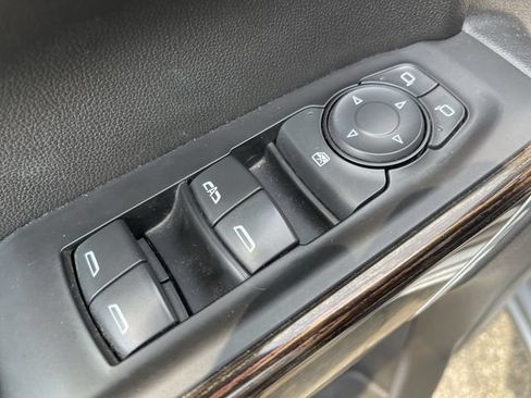 Used 2020 GMC Sierra 1500 SLE w/ SLE Value Package AWD/4WD image 13