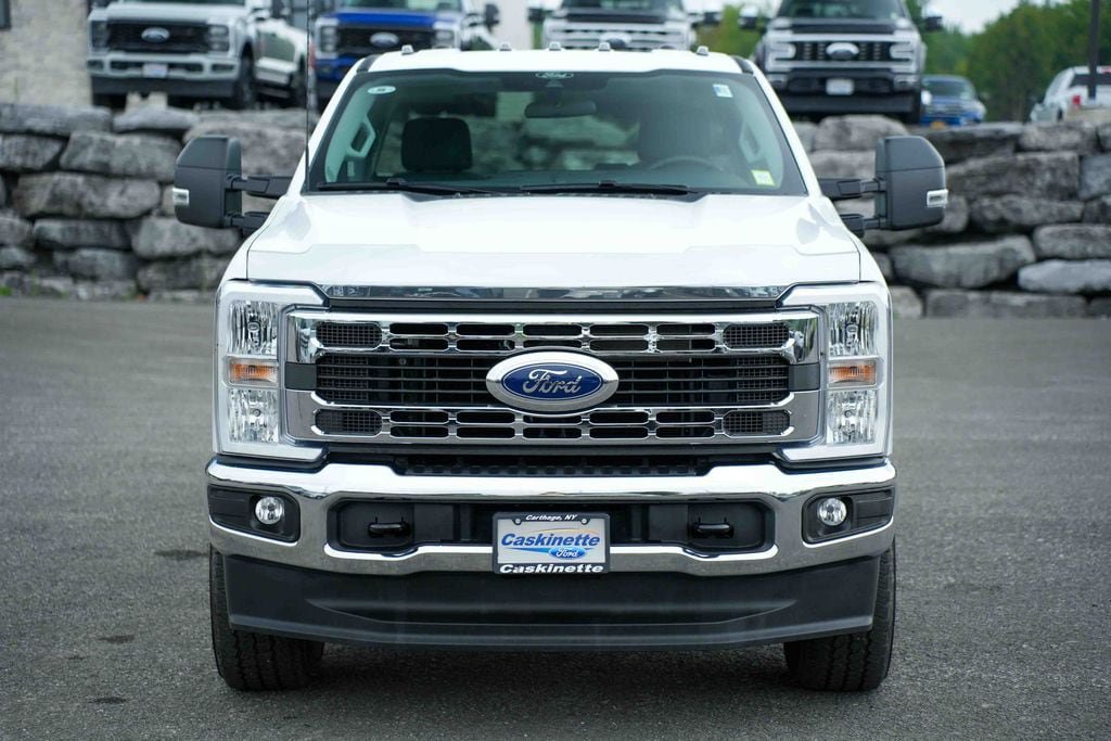 Used 2026 Ford F250 XLT AWD/4WD image 2