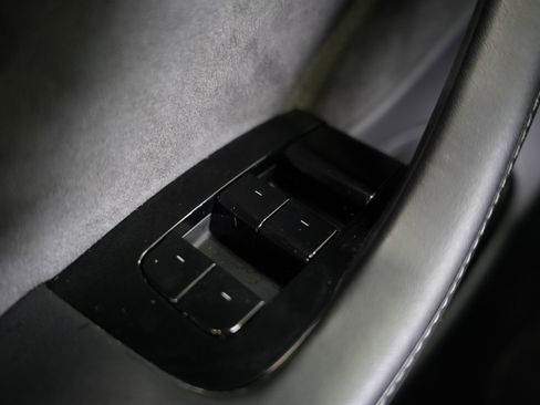 Used 2019 Tesla Model 3 Mid Range image 26