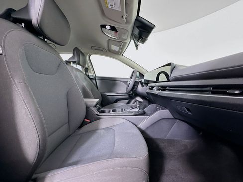 Used 2025 Kia K4 LXS image 30