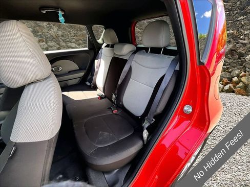Used 2019 Kia Soul FWD image 23