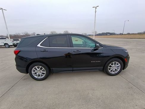 Used 2023 Chevrolet Equinox LT w/ Driver Convenience Package image 14