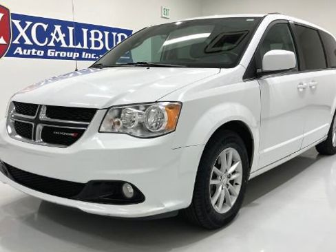 Used 2019 Dodge Grand Caravan SXT image 9