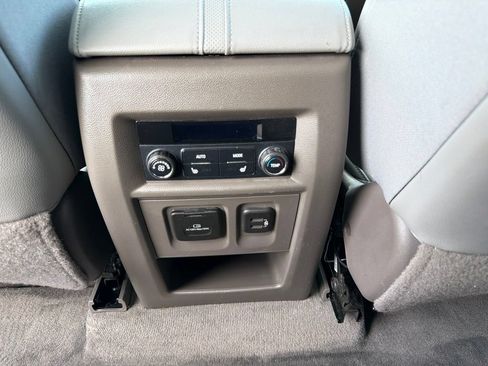 Used 2020 Chevrolet Traverse Premier w/ LPO, Floor Liner Package AWD/4WD image 24