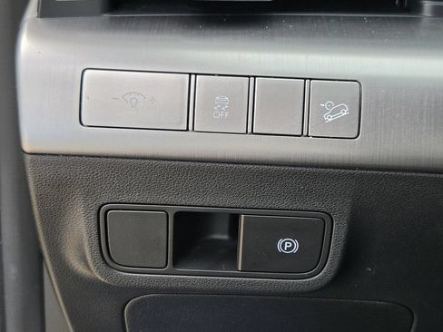 Used 2025 Hyundai Kona SEL AWD/4WD image 24