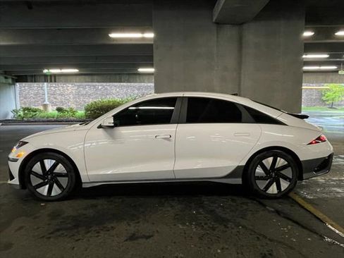 New 2025 Hyundai Ioniq 6 SE image 2