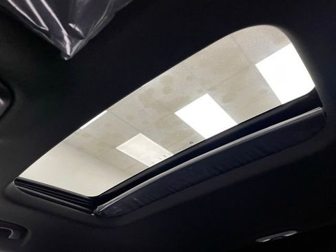 New 2026 Chevrolet Trax RS w/ Sunroof Package image 6