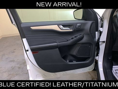 Certified 2022 Ford Escape Titanium w/ Titanium Elite Package AWD/4WD image 28