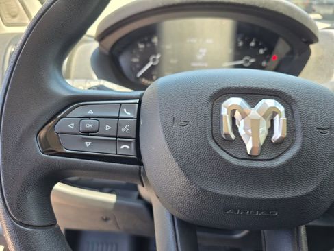 Used 2025 RAM ProMaster 2500 w/ Convenience Group image 19