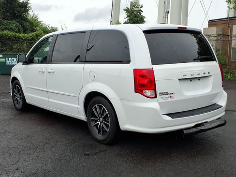 Used 2016 Dodge Grand Caravan SE FWD image 6