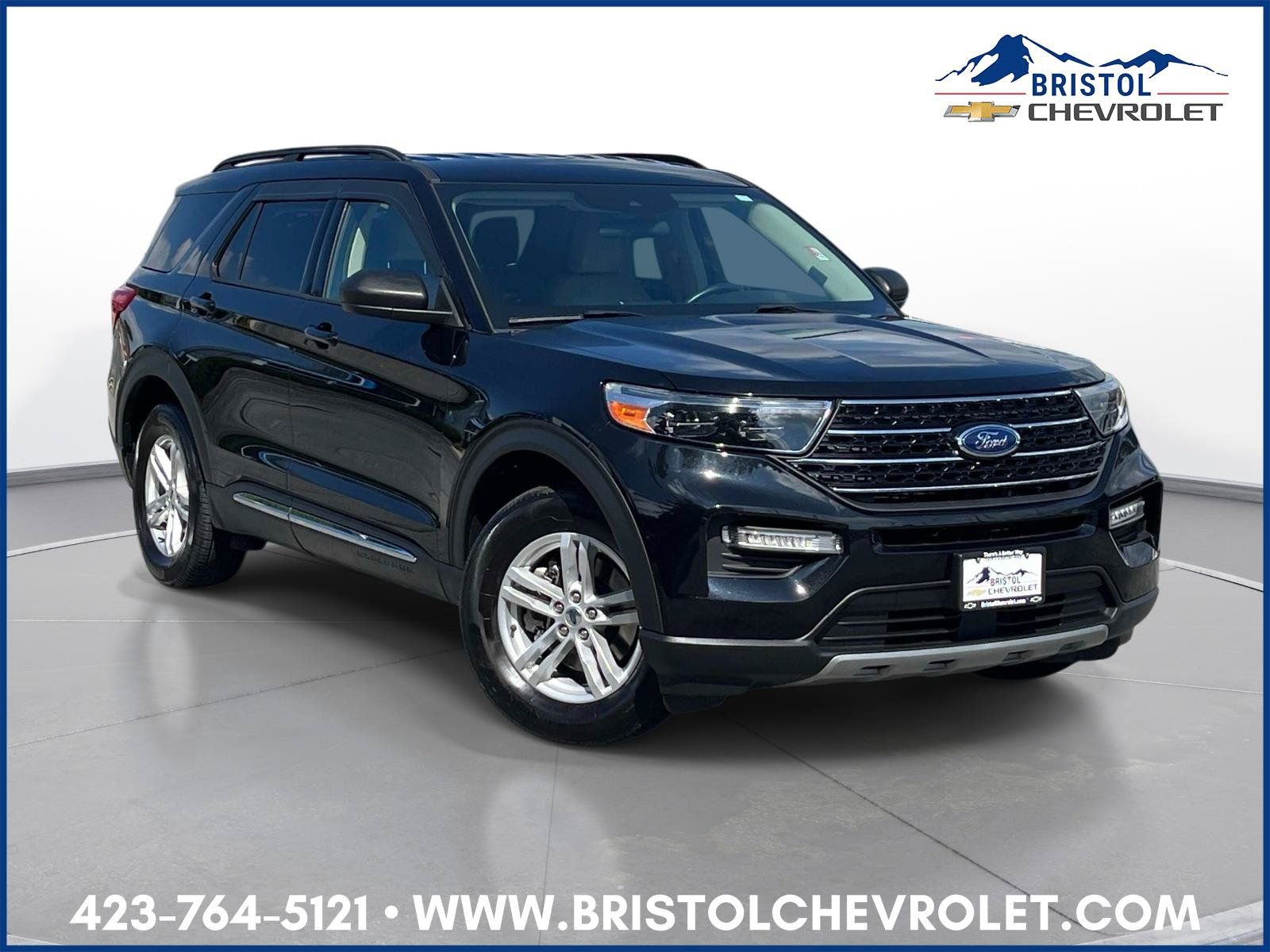 Used 2021 Ford Explorer XLT w/ Equipment Group 202A AWD/4WD image 1