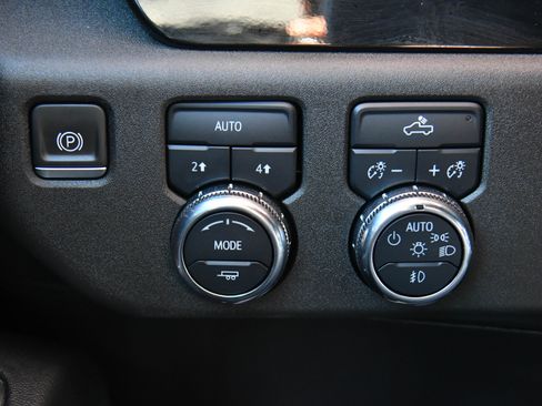 Used 2023 GMC Sierra 1500 Elevation image 33