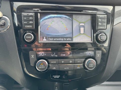 Used 2014 Nissan Rogue SL image 28