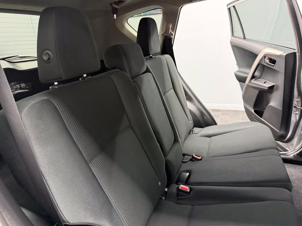Used 2016 Toyota RAV4 LE FWD image 45