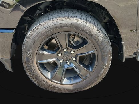 Used 2024 RAM 1500 Big Horn RWD image 9