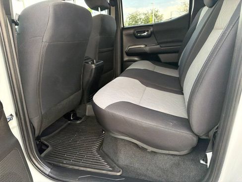 Used 2023 Toyota Tacoma TRD Off-Road w/ Black Out Package (TMS) AWD/4WD image 18