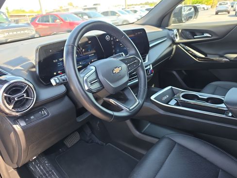 Certified 2025 Chevrolet Equinox LT w/ Convenience Package II FWD image 14