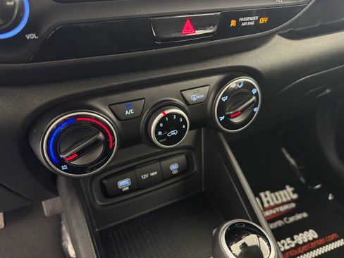 Used 2026 Hyundai Venue SE image 18