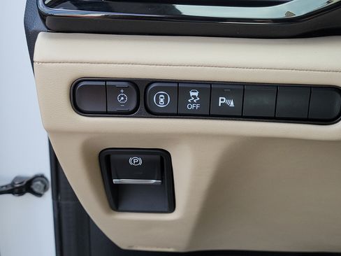 Used 2023 Acura MDX SH-AWD w/ Technology Package image 32