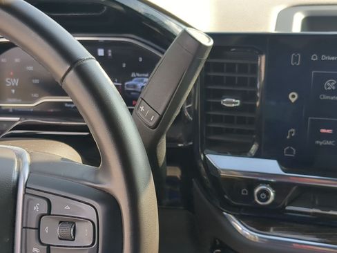 Used 2025 GMC Sierra 1500 SLE w/ X31 Off-Road Package AWD/4WD image 19
