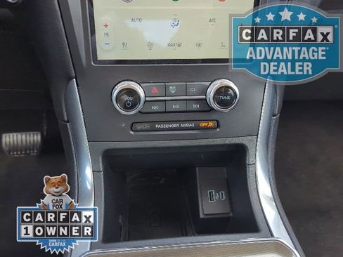 Used 2024 Ford Edge Titanium image 8