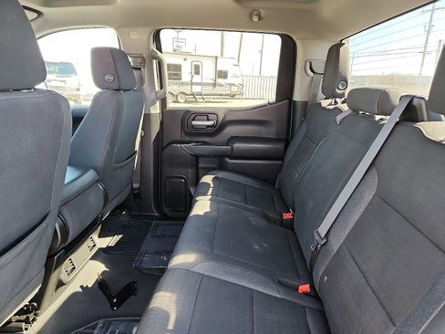 Used 2023 Chevrolet Silverado 1500 Custom image 9