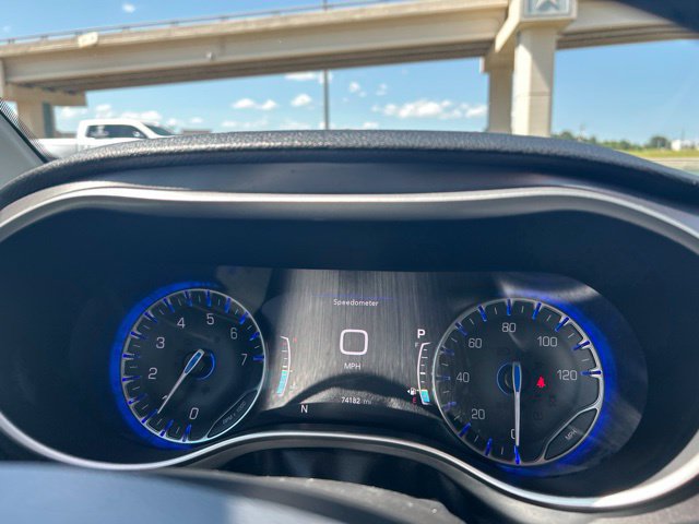 Used 2023 Chrysler Pacifica Touring-L w/ Road Tripper Package AWD/4WD image 23