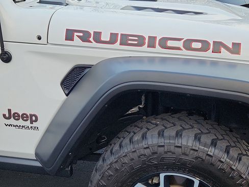 Certified 2022 Jeep Wrangler Unlimited Rubicon w/ LED Lighting Group image 32