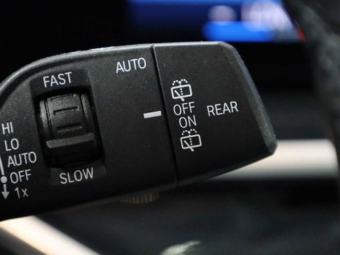 Used 2024 BMW X5 xDrive40i w/ M Sport Package image 28