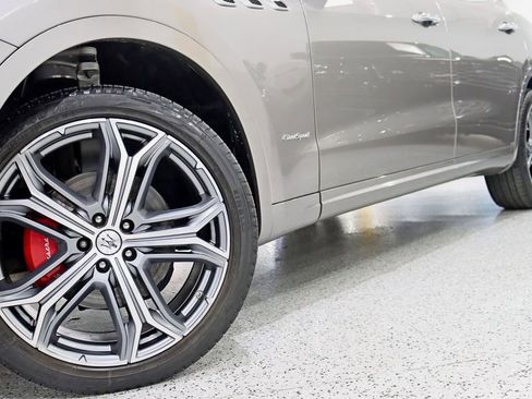 Used 2020 Maserati Levante GranSport image 4
