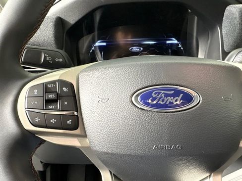 Certified 2025 Ford Explorer Active w/ Active Comfort Package image 25