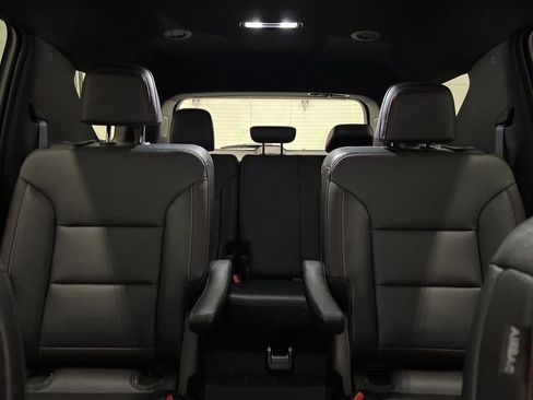 Used 2024 Chevrolet Traverse Z71 image 27