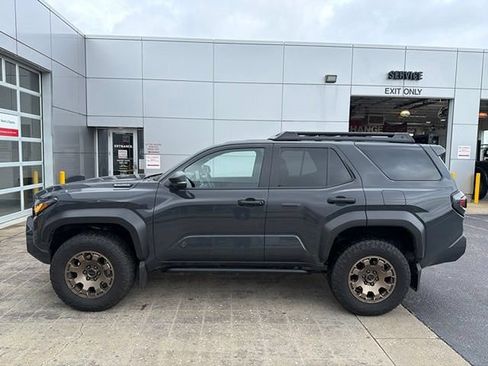 Used 2025 Toyota 4Runner Trailhunter AWD/4WD image 3