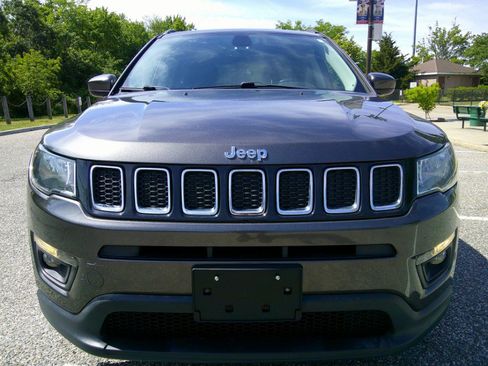 Used 2019 Jeep Compass Latitude w/ Popular Equipment Group AWD/4WD image 14