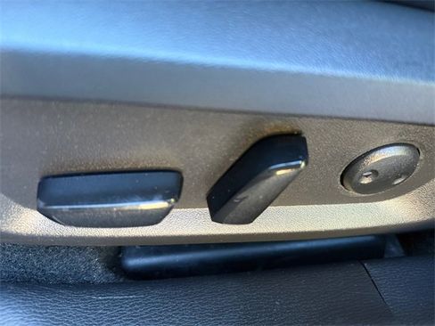 Used 2022 Mitsubishi Outlander SE image 12